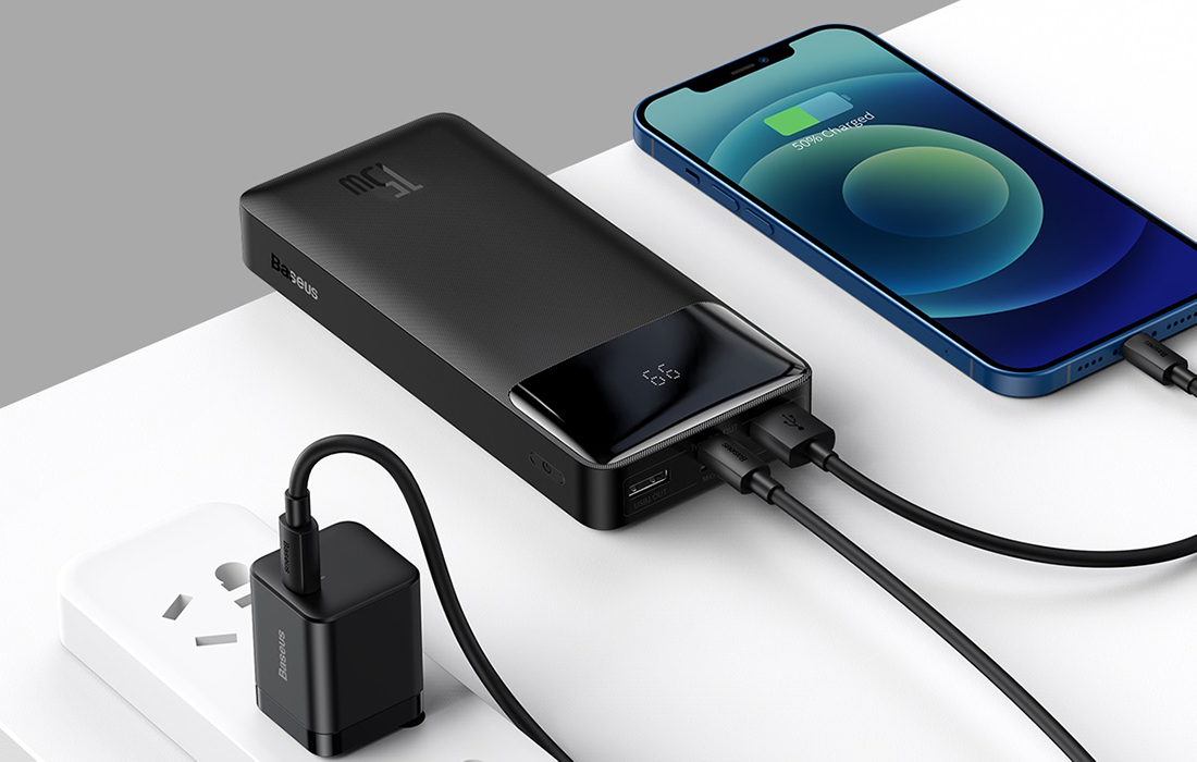 Baseus Bipow Power Bank med digital display 15W och 30000mAh - Svart